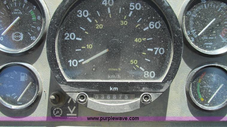 image for item E3989 1999 Volvo A25C articulated haul truck