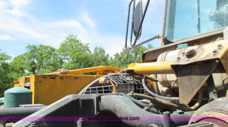 image for item E3989 1999 Volvo A25C articulated haul truck