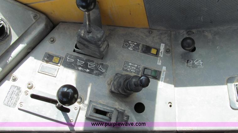 image for item E3990 Volvo A25C articulated haul truck