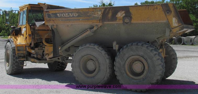 image for item E3991 2000 Volvo A25C articulated haul truck
