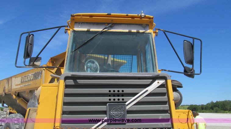 image for item E3991 2000 Volvo A25C articulated haul truck