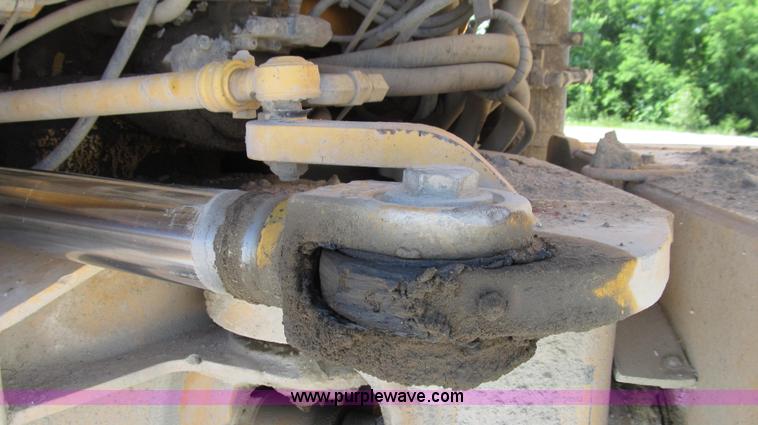 image for item E3991 2000 Volvo A25C articulated haul truck