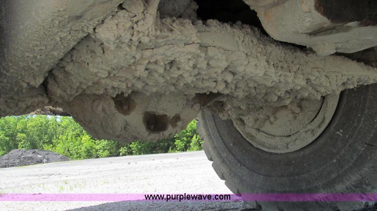 image for item E3991 2000 Volvo A25C articulated haul truck