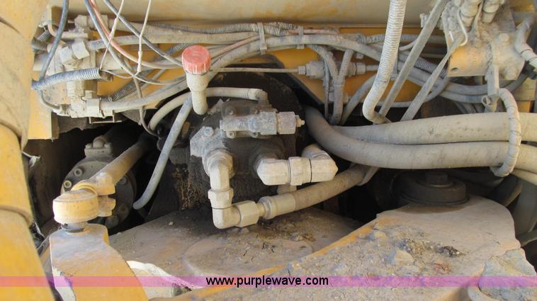 image for item E3991 2000 Volvo A25C articulated haul truck