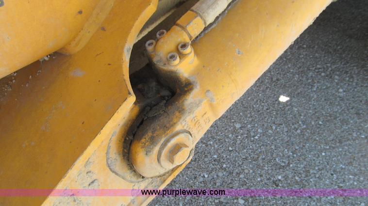 image for item E3991 2000 Volvo A25C articulated haul truck