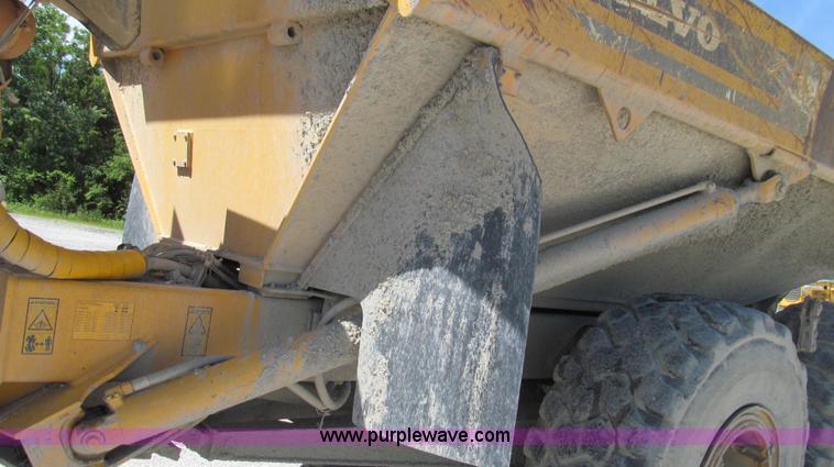 image for item E3991 2000 Volvo A25C articulated haul truck