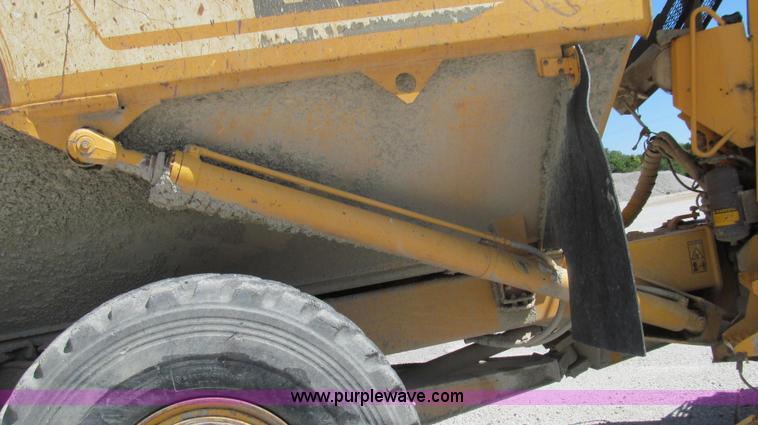 image for item E3991 2000 Volvo A25C articulated haul truck