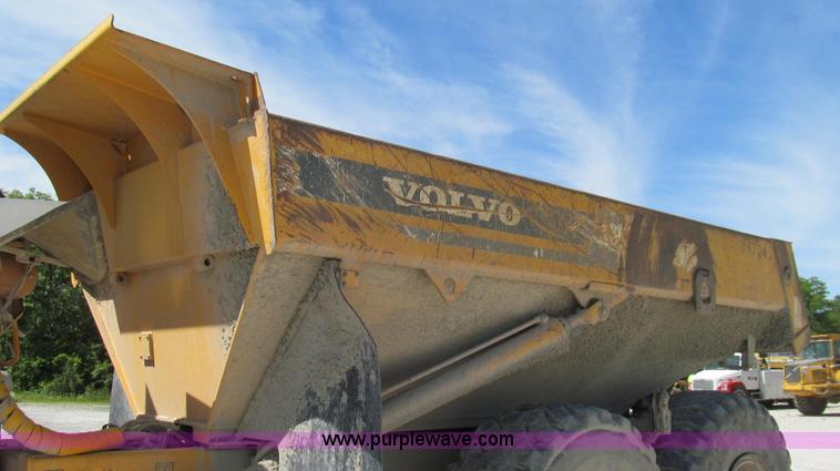 image for item E3991 2000 Volvo A25C articulated haul truck