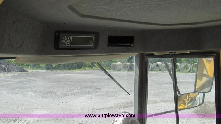 image for item E3991 2000 Volvo A25C articulated haul truck