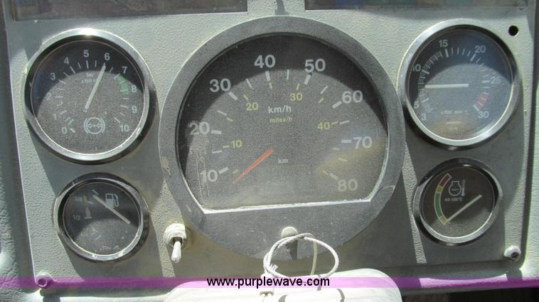 image for item E3991 2000 Volvo A25C articulated haul truck