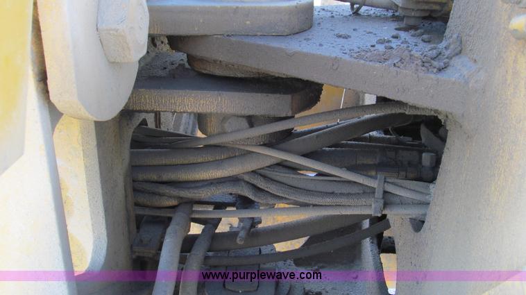 image for item E3992 1992 John Deere 670A articulated motor grader