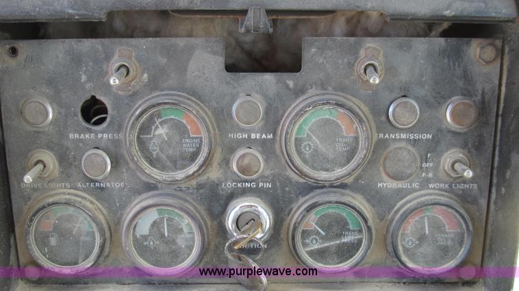 image for item E3992 1992 John Deere 670A articulated motor grader