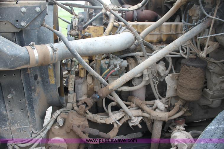 image for item E8494 1988 White WCA tank truck