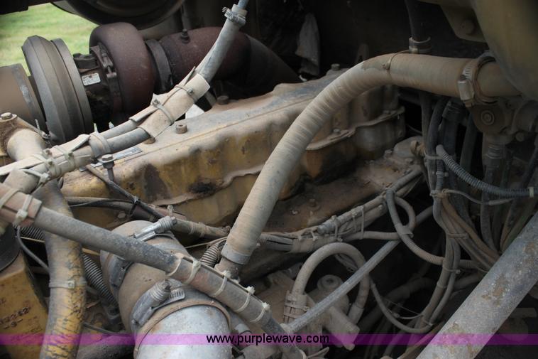 image for item E8494 1988 White WCA tank truck