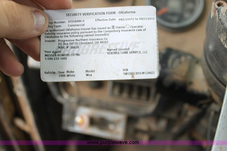 image for item E8494 1988 White WCA tank truck