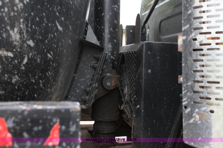 image for item E8494 1988 White WCA tank truck