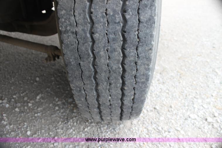 image for item E8494 1988 White WCA tank truck