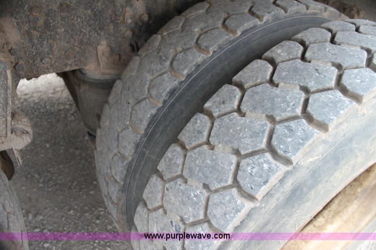 image for item E8494 1988 White WCA tank truck