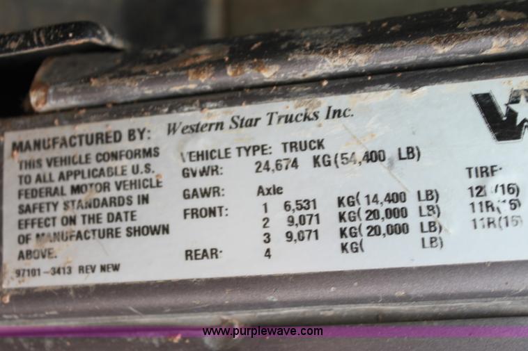 image for item E8495 1995 Western Star 490 tank truck