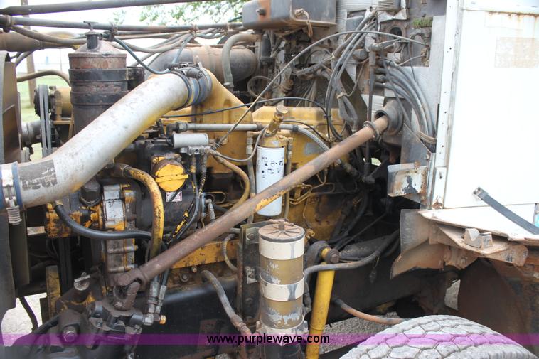 image for item E8495 1995 Western Star 490 tank truck