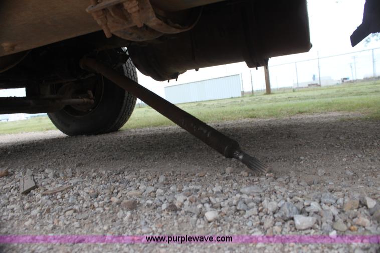 image for item E8495 1995 Western Star 490 tank truck