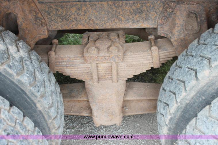 image for item E8495 1995 Western Star 490 tank truck