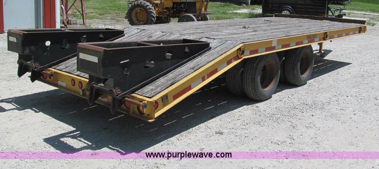 image for item F5070 1997 Trail King TK18-2200 flatbed trailer