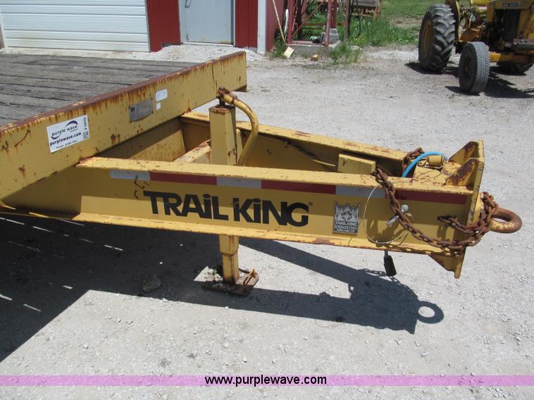 image for item F5070 1997 Trail King TK18-2200 flatbed trailer