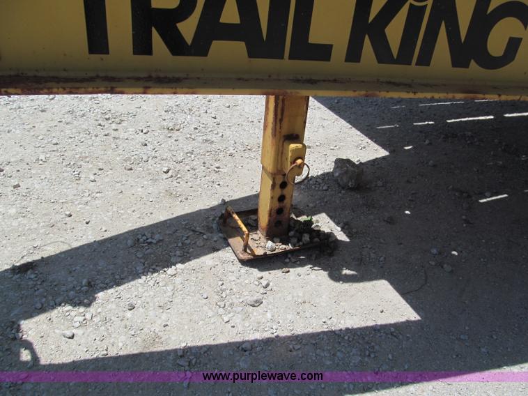 image for item F5070 1997 Trail King TK18-2200 flatbed trailer