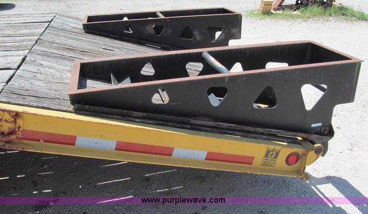 image for item F5070 1997 Trail King TK18-2200 flatbed trailer