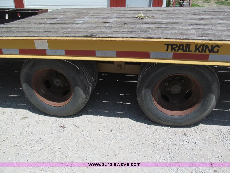 image for item F5070 1997 Trail King TK18-2200 flatbed trailer