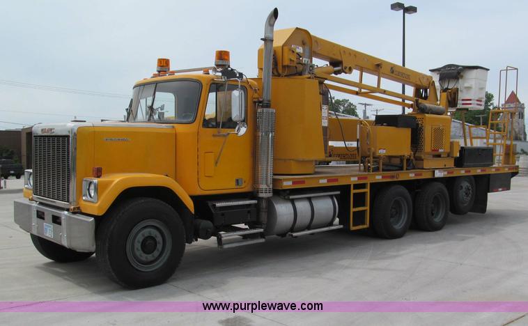 image for item F5071 1986 GMC General bridge inspection truck
