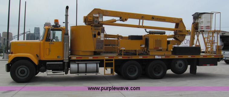 image for item F5071 1986 GMC General bridge inspection truck