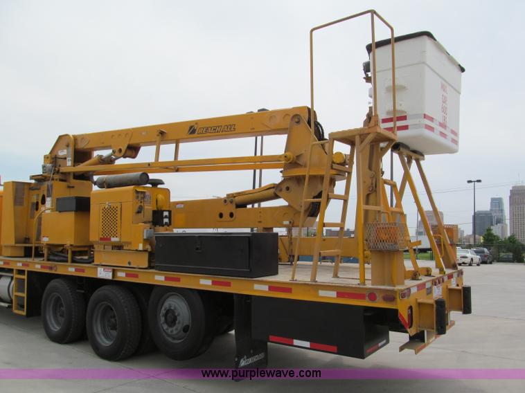 image for item F5071 1986 GMC General bridge inspection truck