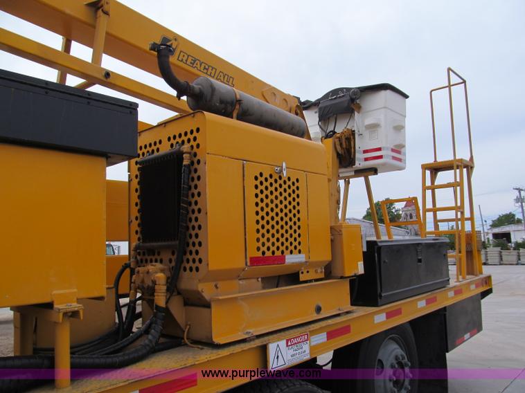 image for item F5071 1986 GMC General bridge inspection truck