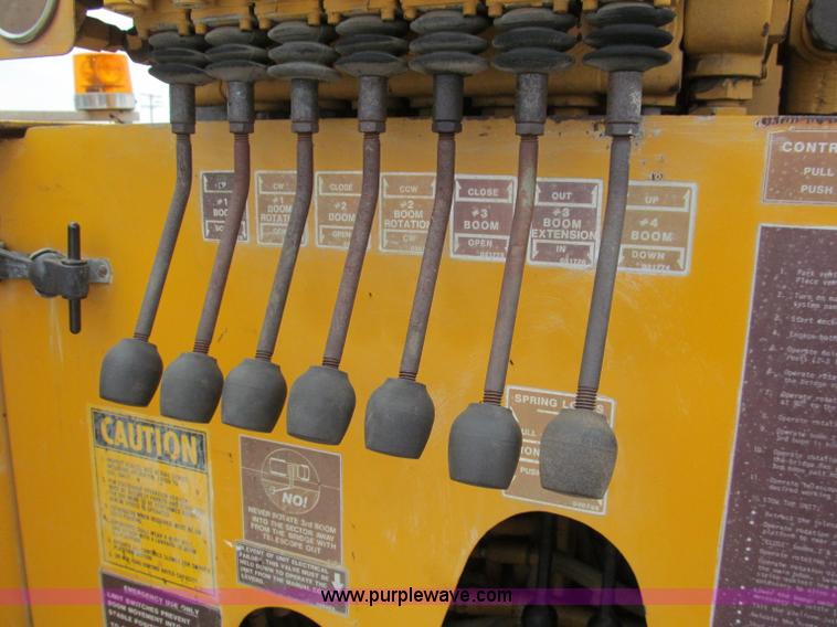 image for item F5071 1986 GMC General bridge inspection truck