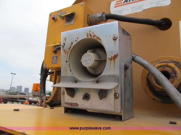 image for item F5071 1986 GMC General bridge inspection truck