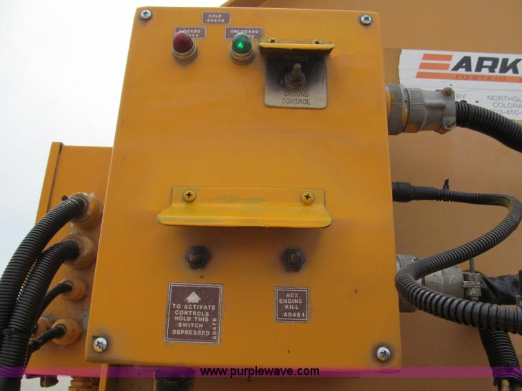 image for item F5071 1986 GMC General bridge inspection truck