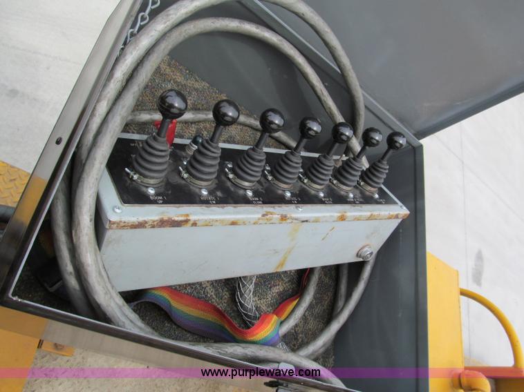 image for item F5071 1986 GMC General bridge inspection truck