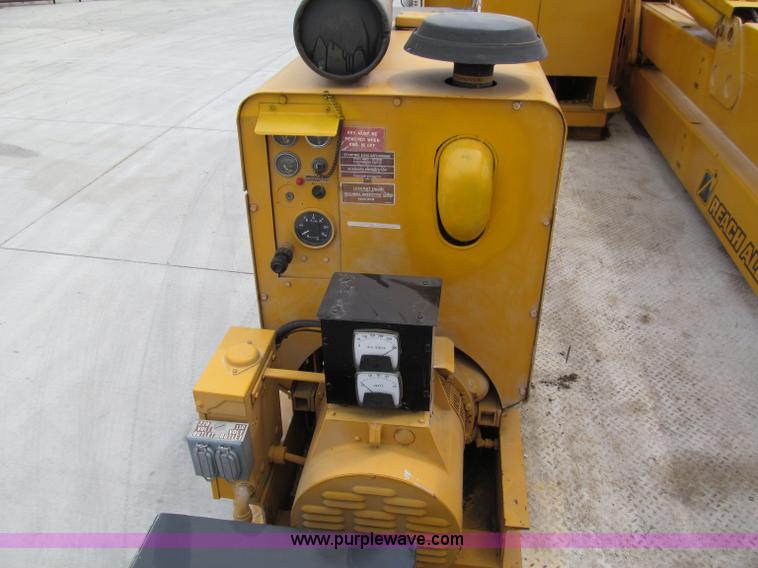 image for item F5071 1986 GMC General bridge inspection truck