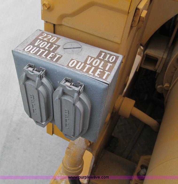 image for item F5071 1986 GMC General bridge inspection truck