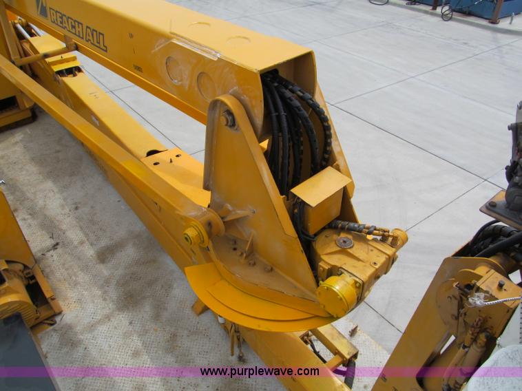 image for item F5071 1986 GMC General bridge inspection truck