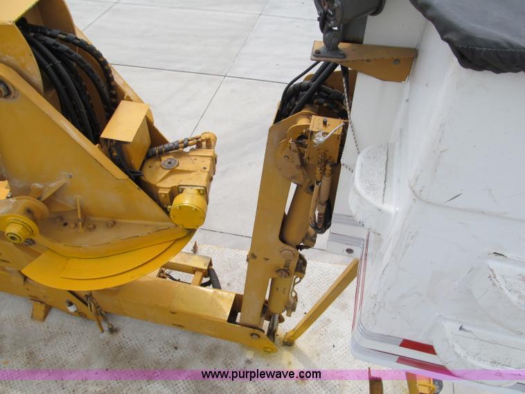 image for item F5071 1986 GMC General bridge inspection truck