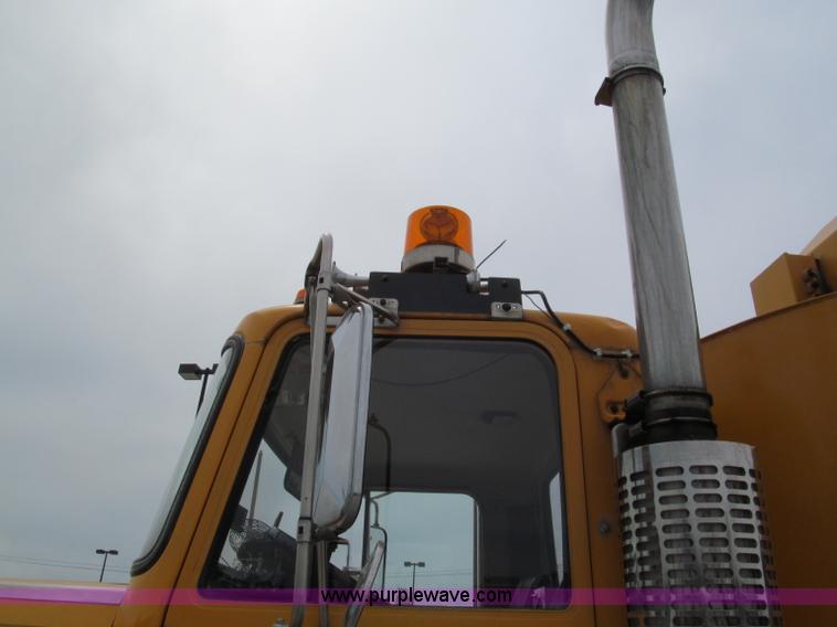 image for item F5071 1986 GMC General bridge inspection truck