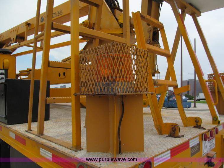 image for item F5071 1986 GMC General bridge inspection truck