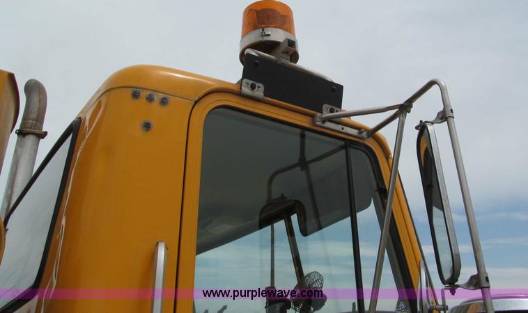 image for item F5071 1986 GMC General bridge inspection truck