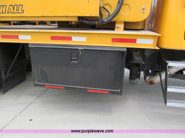 image for item F5071 1986 GMC General bridge inspection truck