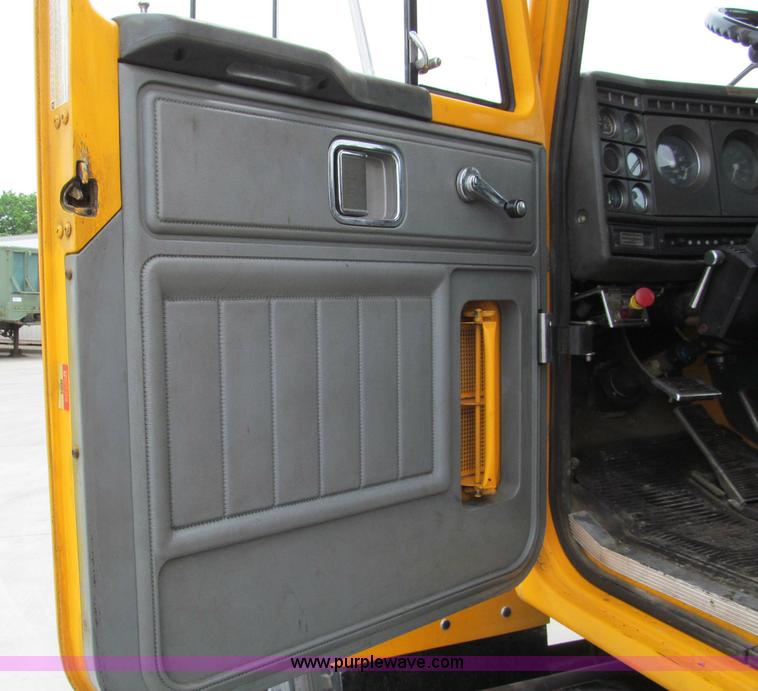 image for item F5071 1986 GMC General bridge inspection truck