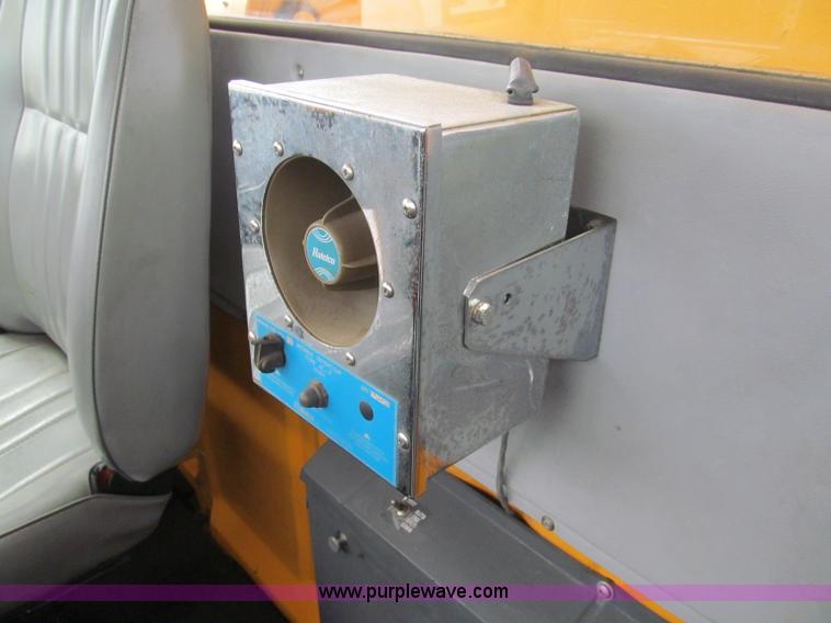 image for item F5071 1986 GMC General bridge inspection truck