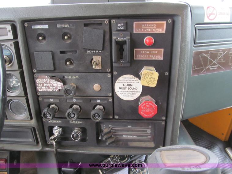 image for item F5071 1986 GMC General bridge inspection truck